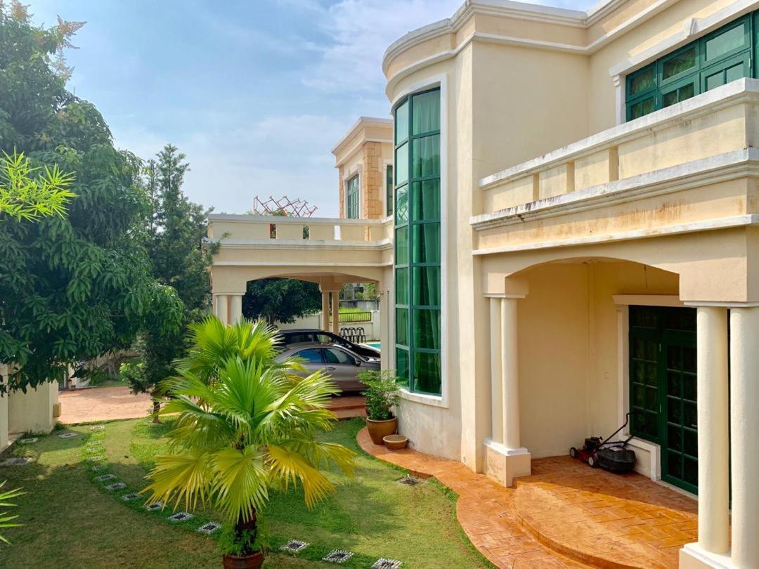 Villa Shamir 세팡 외부 사진